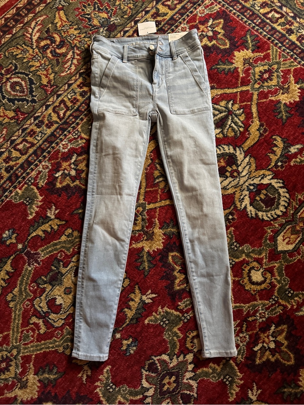 American Eagle High Rise Light  Wash Skinny Jeans  with Front Patch Pockets
